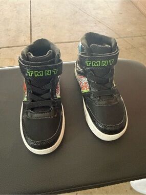 Kids' Black High-Top Sneakers with Comic Accents